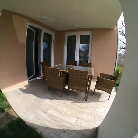 Lido Riviera Apartman